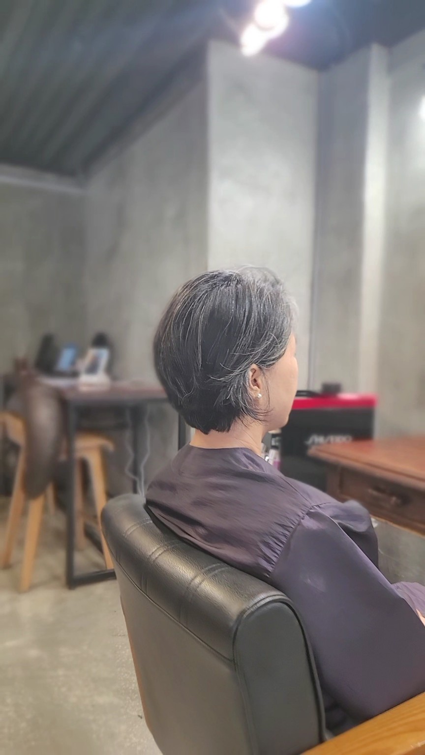 두 달 뒤 다시 방문했을 때 커트 전 모습